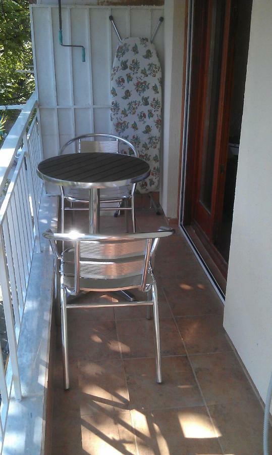 Apartment 60M From Sea! Nea Kallikrateia Exterior photo